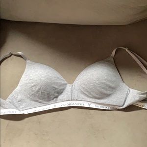 VICTORIA'S SECRET BRA